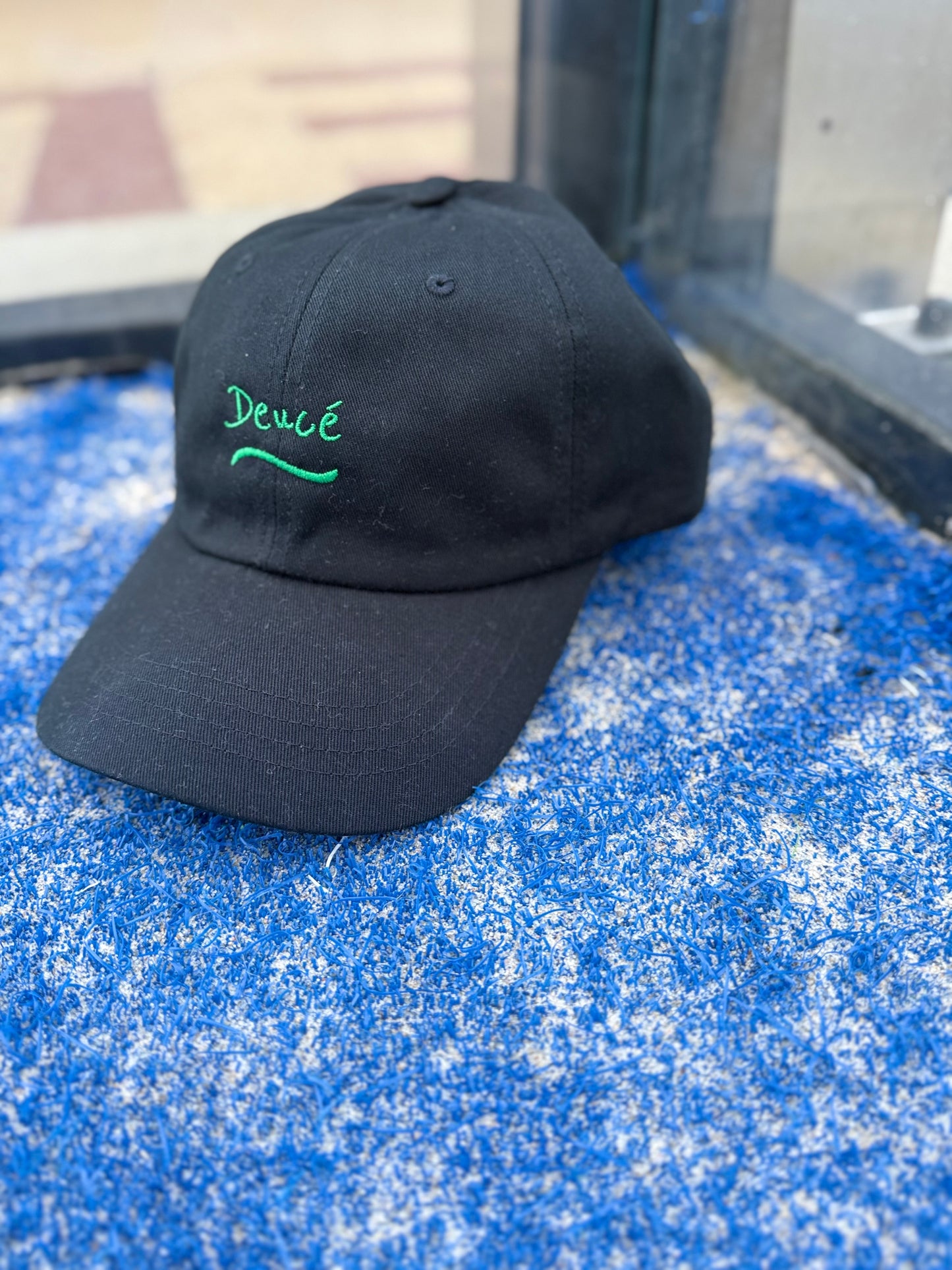 Deucé black dad cap