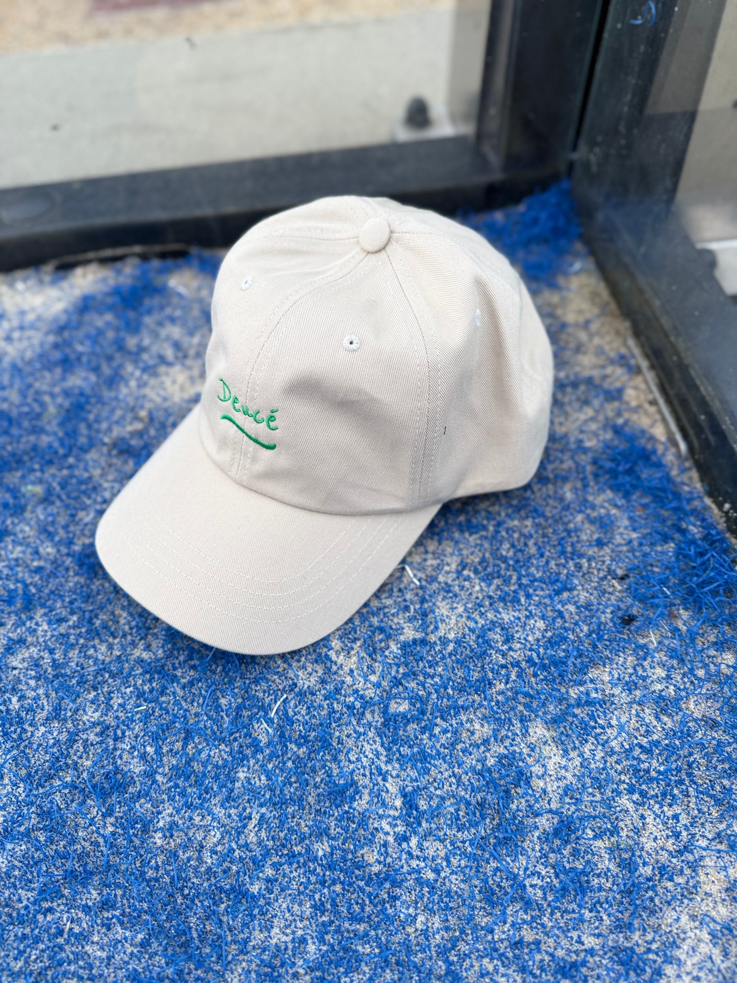 Deucé Dad hat